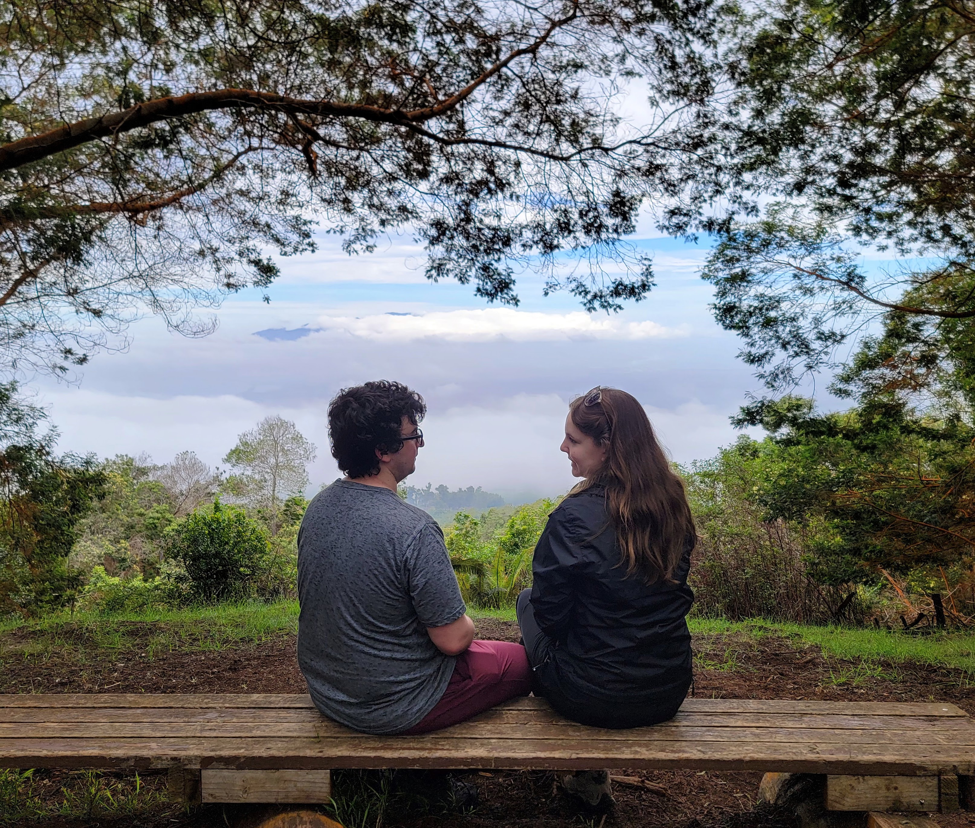 Daniel and Alissa all romantic like in Poli Poli